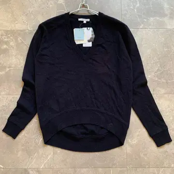 CARVEN 칼벤 V넥 울 니트 캐시미어 혼방 네이비 자수 미사용