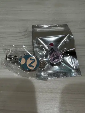 계속 한밤중이면 좋을 텐데 코스믹 가챠 라메 핀즈 (우니구리), 넥타이핀