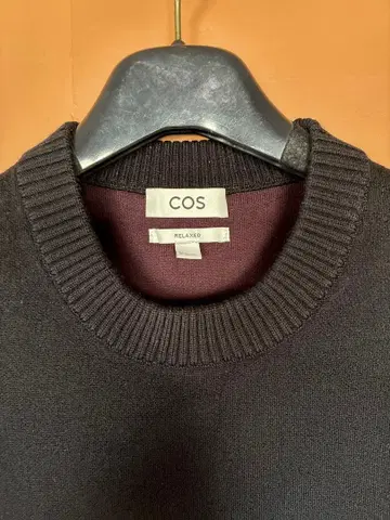 COS 릴랙스핏 니트 블랙 L