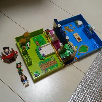 디즈니 레고 피터팬 책 모양