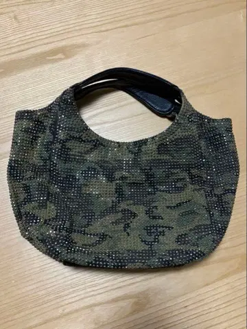 바니스 카모 패턴 스팽글 미니 토트백