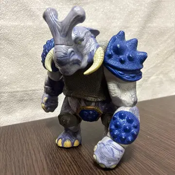 스몰 솔저스 펀치 잇