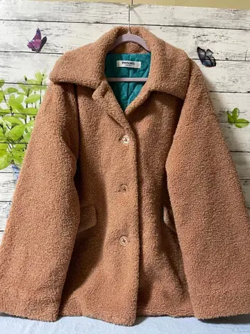 보아 자켓 베이지 핑크 계열 person's 안감의 그린이 예쁨