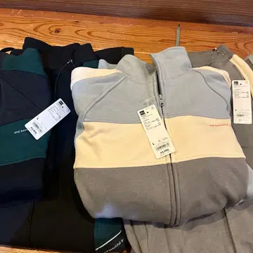 새상품 있음 GU beautiful people 트랙 자켓 팬츠 2세트