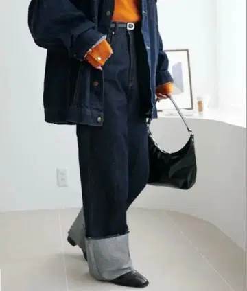 다크 블루 스트레이트 데님 그레이 절개