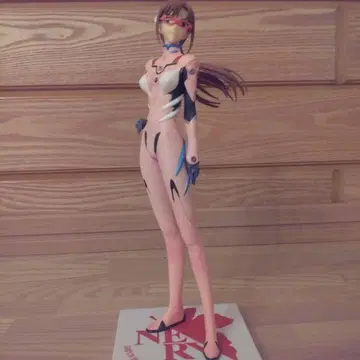 에반게리온 마키나미 마리 피규어