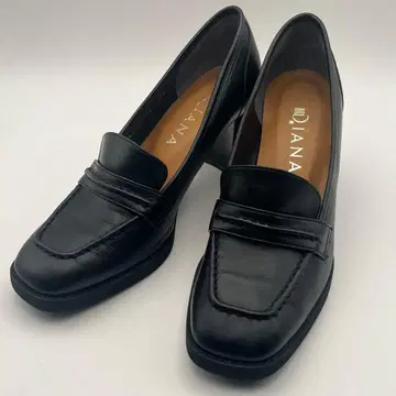 새상품급 DIANA 다이애나 힐업 로퍼 와이드 힐 사이즈 23.5