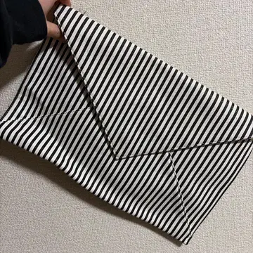 스트라이프 클러치백