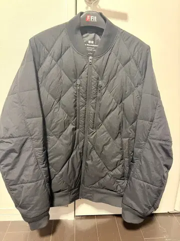 유니클로 x 화이트 마운티니어링 리사이클 하이브리드 다운 자켓 블랙