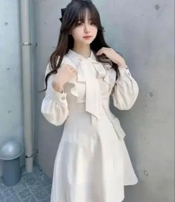 titty&co. 리본 칼라 프릴 플레어 원피스