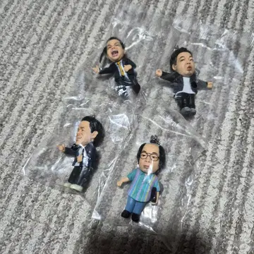 다이앤 고이 고이스로 스스한 키링 츠다 유스케 키시 다이스케