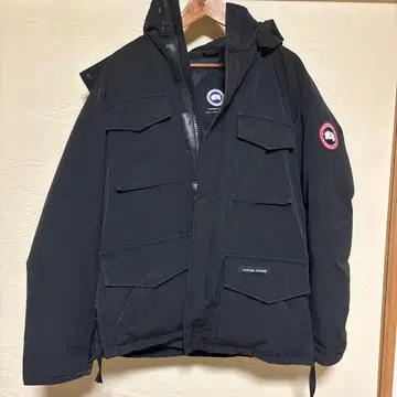 CANADA GOOSE 블랙 다운 자켓 카무룹스