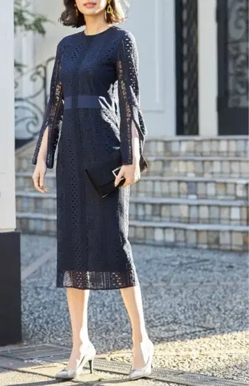 &.NOSTALGIA 스트라이프 플라워 레이스 플레어 슬리브 원피스