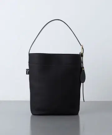 새상품급 유나이티드 애로우즈 별주 Brady LEVEN MINI