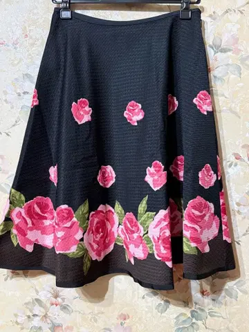 엠즈 그레이시 스커트