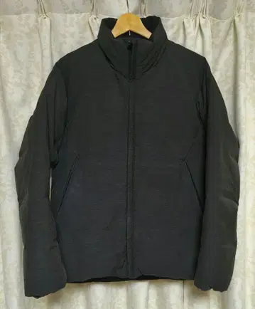 B&Y 코마츠 마테레 스탠드 카라 다운 자켓 M