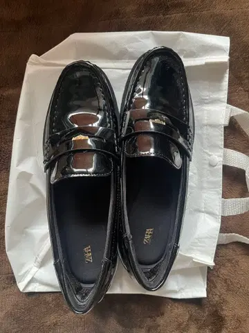 ZARA 블랙 로퍼 38