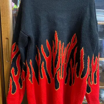 VOLCAN&APHRODITE 불꽃 무늬 니트 스웨터 FREE 사이즈