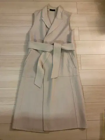 [ Styling Kei Shirahata ] 가운 슬리브리스 코트