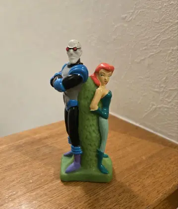 DC 배트맨 미스터 프리즈, 포이즌 아이비 피규어 아메토이