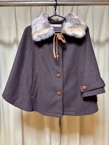 CutieBlonde 다크 브라운 판초 M