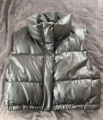 ZARA 블랙 다운 베스트