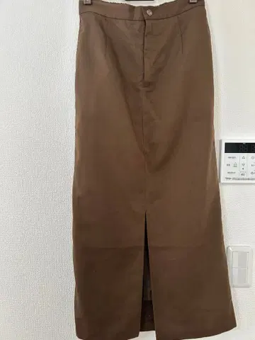 브라운 슬릿 롱 스커트