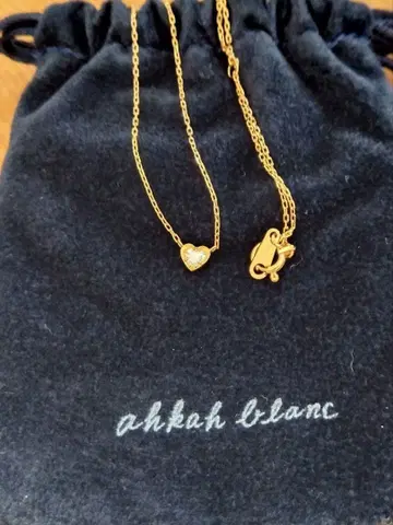 AHKAH 다이아 하트 목걸이