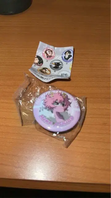 애니메이션 캐릭터 캔뱃지