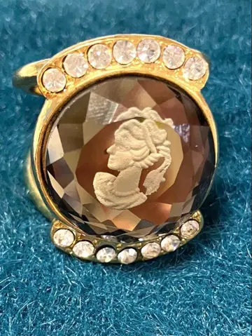 앤티크풍 크리스탈 장식 골드 컬러 반지 해외 기념품 [ 익명 배송 ]