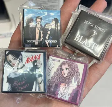 NANA CD풍 아크릴 참 가챠가챠 4개 세트