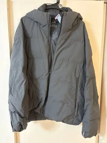 UNIQLO XL 그레이 다운 자켓 (클리닝 완료)