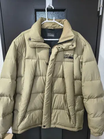 FIRST DOWN 베이지 두툼한 다운 자켓 L 사이즈