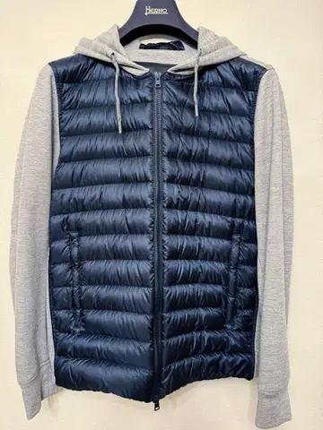 HERNO 헬노 하이브리드 후드티 라이트 그레이 x 네이비 46