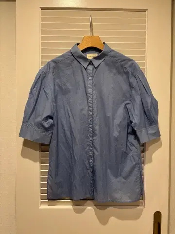 유나이티드 애로우즈 블루 버튼 셔츠