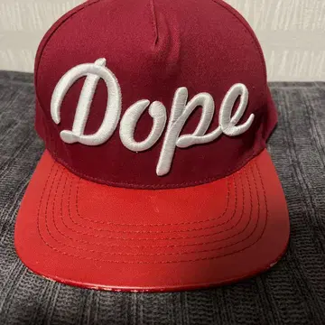 빨간색 Dope 자수 캡 LOS ANGELES