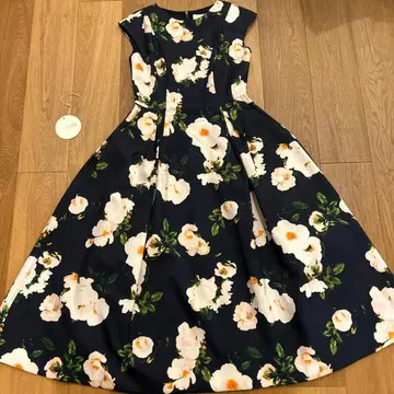 chesty 무릎 기장 원피스