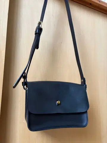 미미베리 숄더백