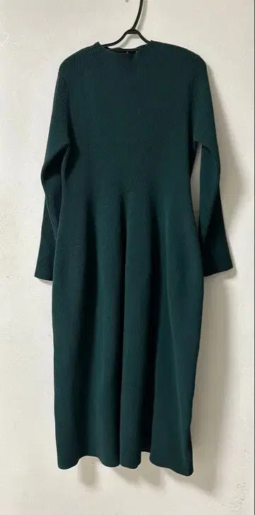 클리닝 완료 다크 그린 리브 니트 코쿤 디자인 원피스