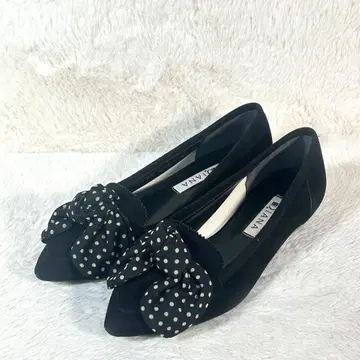 [ DIANA ] 블랙 플랫슈즈 스틸레토 도트리본 펌프스