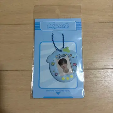 Mighteez ATEEZ Tyuyo 유노 ID 사진 홀더 키링