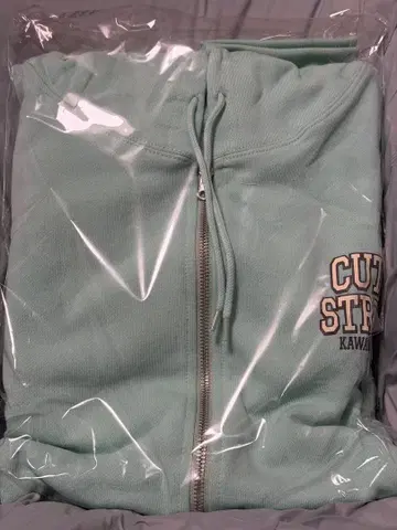 이타쿠라 카나 CUTIE STREET OSHI API 집업 후디