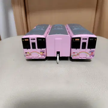 프라레일 게이오 산리오 퓨로랜드 트레인