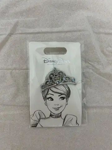 해외 디즈니 신데렐라 티아라 핀 배지