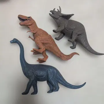 공룡 피규어 세트 (티라노사우루스, 브라키오사우루스, 트리케라톱스)