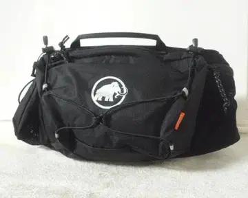 새상품급 마무트 MAMMUT 블랙 웨스트 파우치 바디백