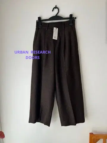 DOORS 헤링본 크롭 팬츠