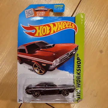 Hot Wheels Dodge Challenger 블랙