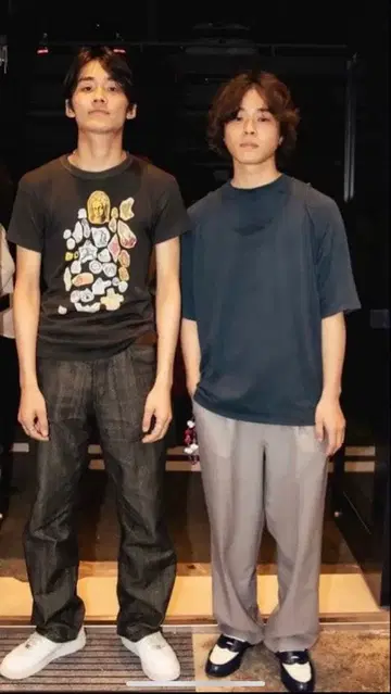 포커즈 아츠무 착용 Laid.B 그레이 슬랙스 느낌 턱 와이드