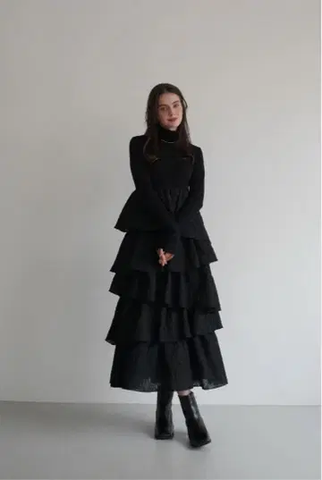 도킹 프릴 원피스